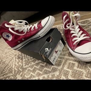 Multisex Burgundy HighTop Converse